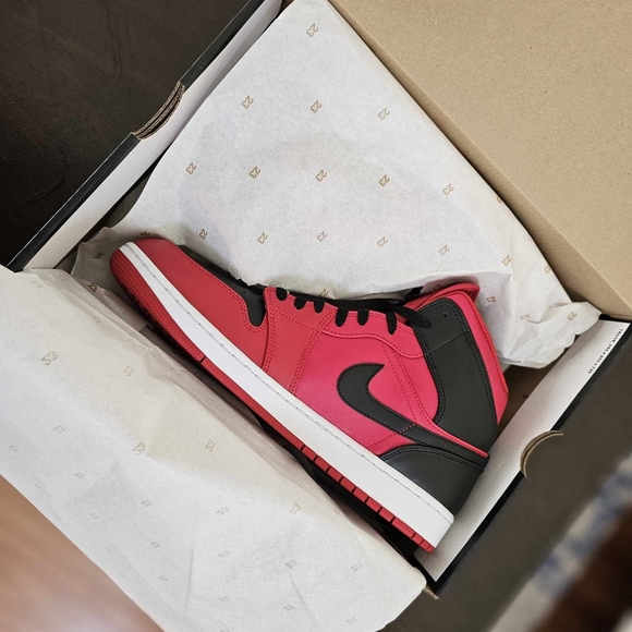 Red Air Jordan 1 Men's 12.5 - Picture 3 of 6